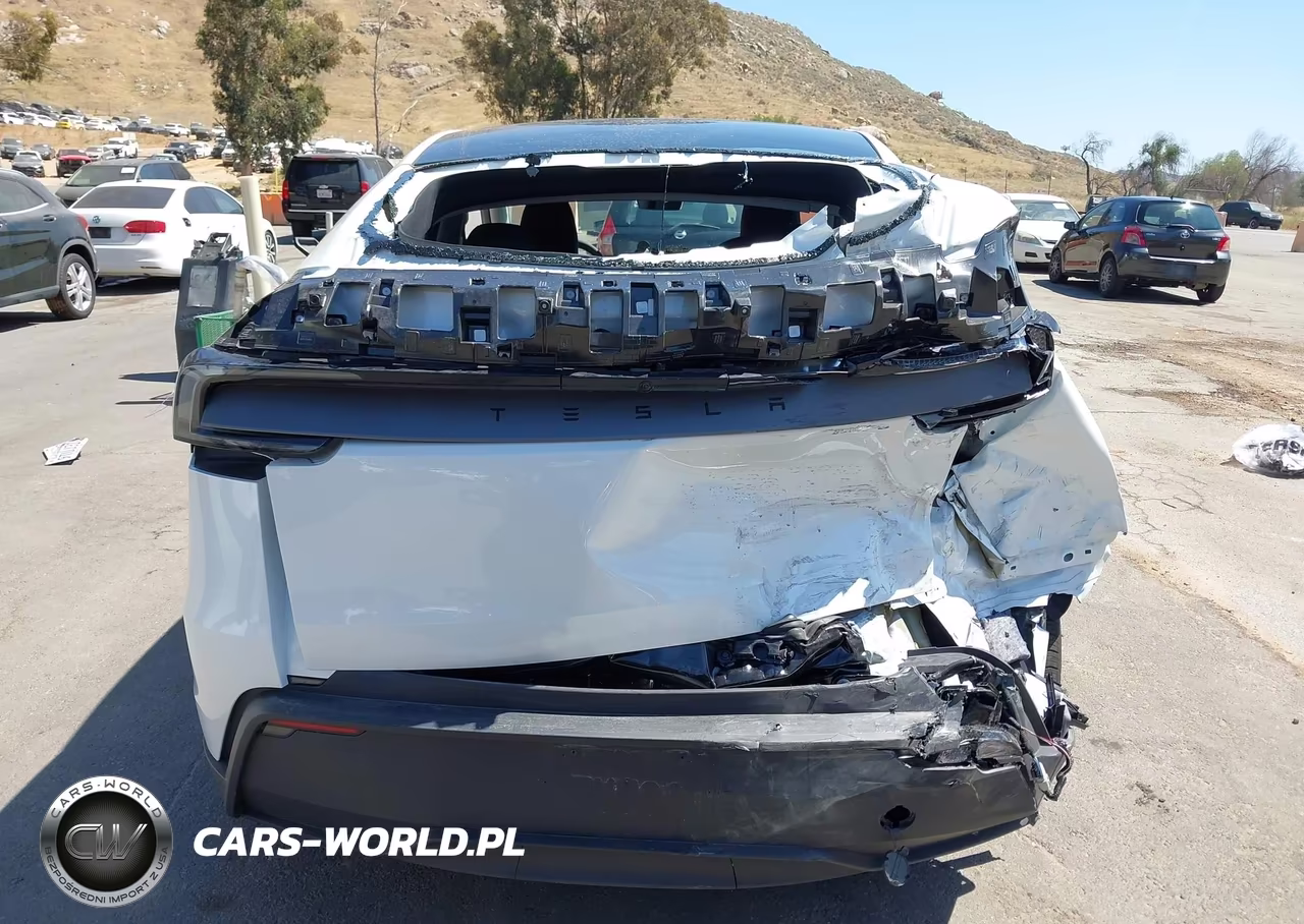 2026 Tesla Model Y Premium Rear-Wheel Drive-Standard Rear-Wheel Drive VIN:7SAYGDED9TF395256 - 16