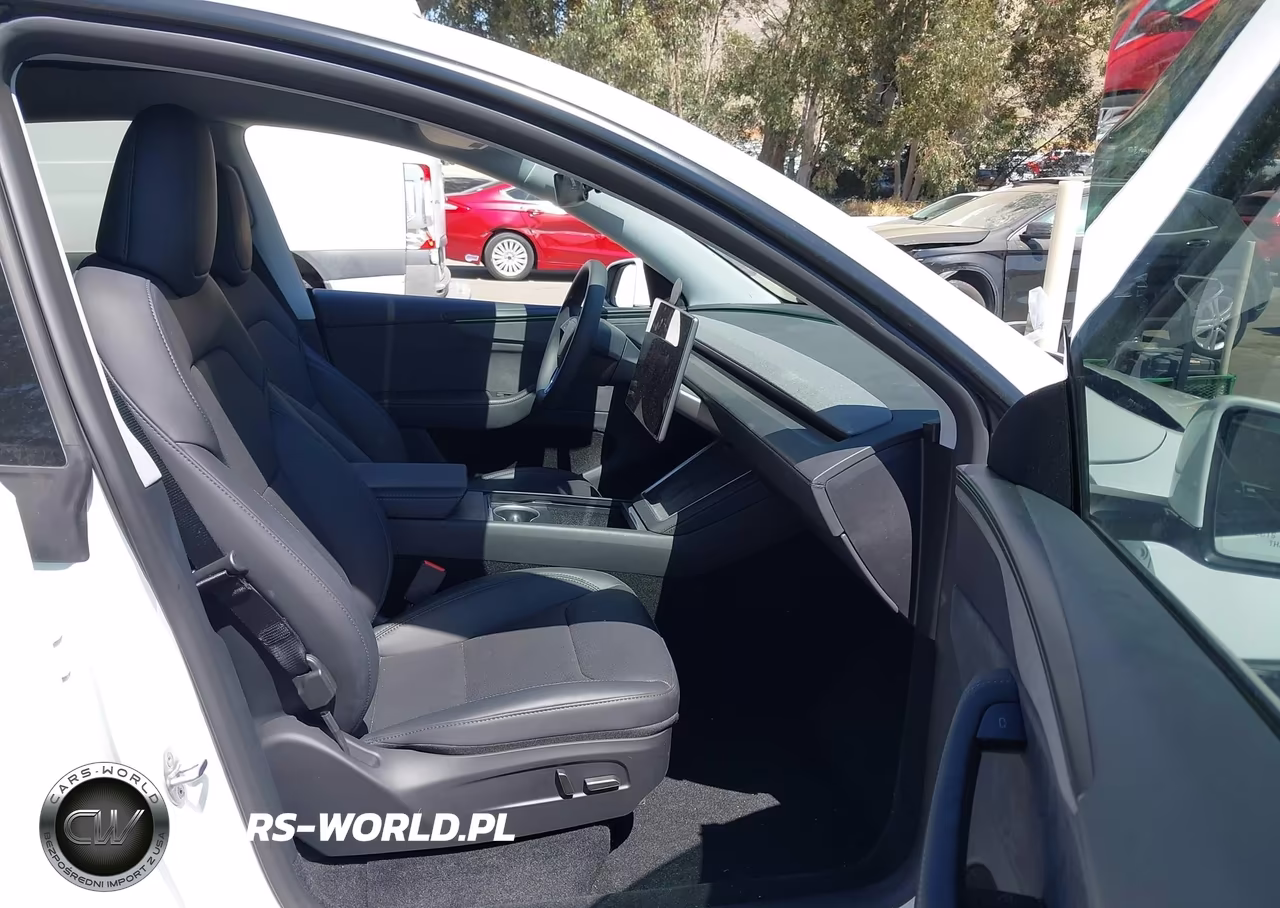 2026 Tesla Model Y Premium Rear-Wheel Drive-Standard Rear-Wheel Drive VIN:7SAYGDED9TF395256 - 5