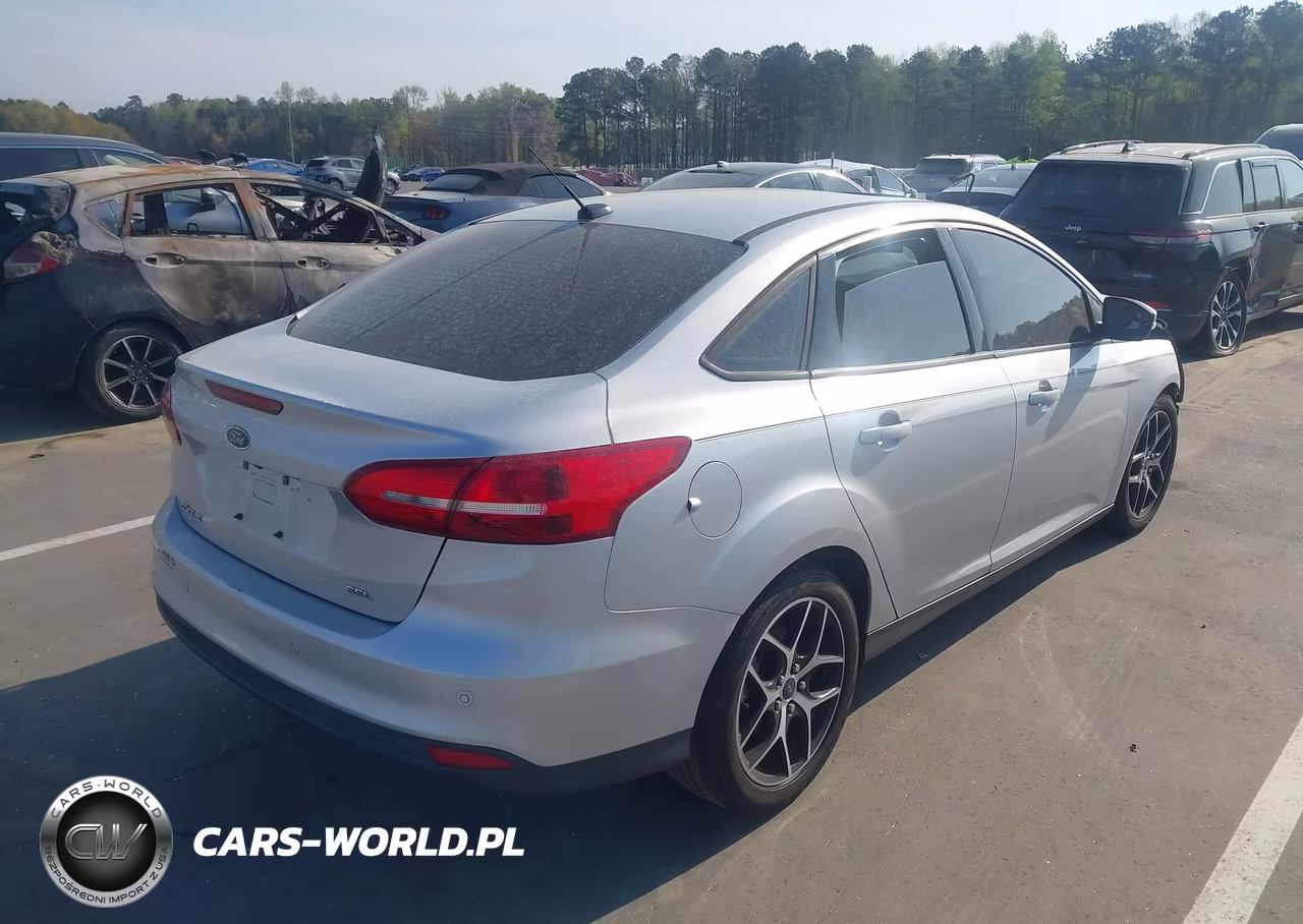 2018 Ford Focus Sel VIN:1FADP3H28JL226412 - 4