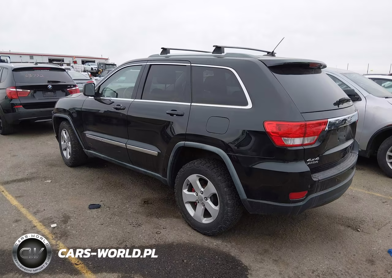 2012 Jeep Grand Cherokee Laredo VIN:1C4RJFAGXCC200888 - 3