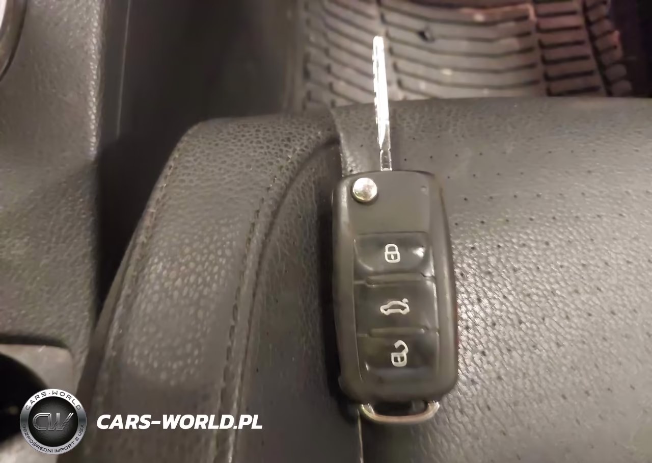 2010 Volkswagen Eos Komfort VIN:WVWAA7AH6AV022829 - 11