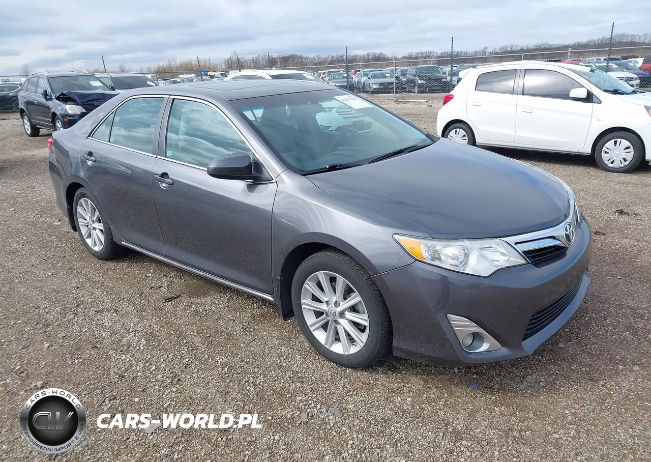 2014 Toyota Camry Xle – zdjęcie 1 z 16