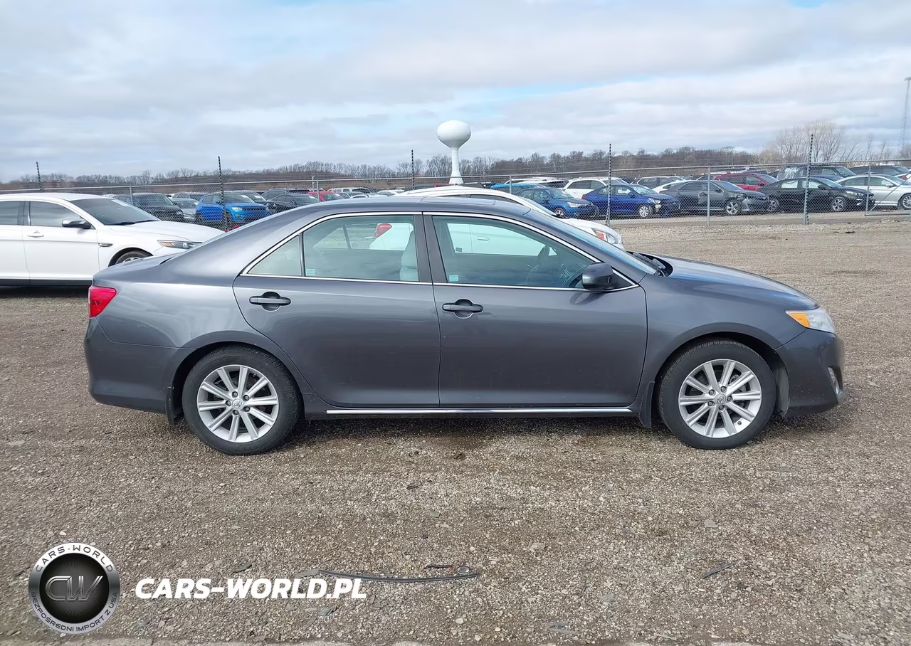 2014 Toyota Camry Xle VIN:4T4BF1FK1ER341737 - 13