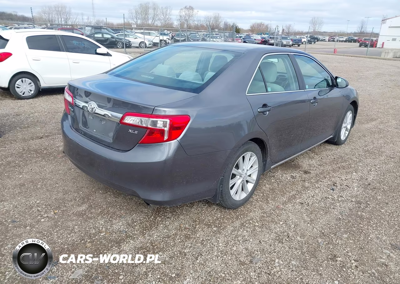 2014 Toyota Camry Xle VIN:4T4BF1FK1ER341737 - 4