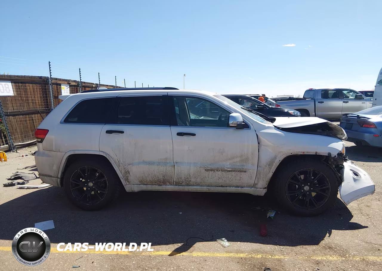 2015 Jeep Grand Cherokee Overland VIN:1C4RJFCG8FC607108 - 14