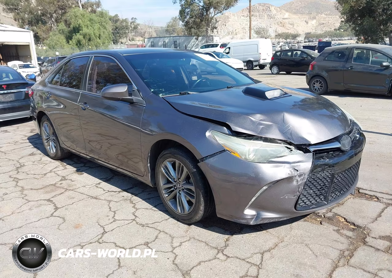 2016 Toyota Camry Se – zdjęcie 1 z 16