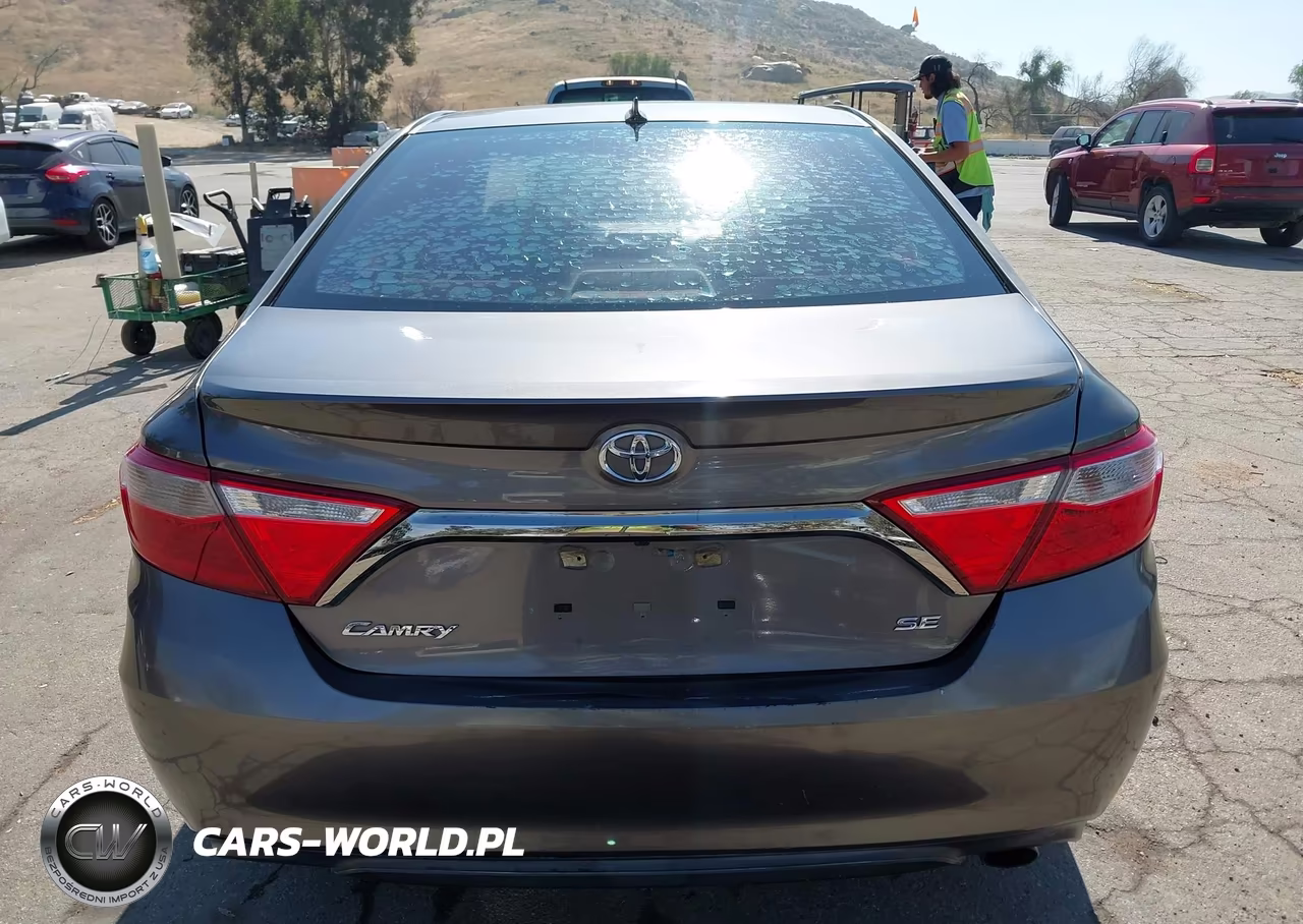 2016 Toyota Camry Se VIN:4T1BF1FK6GU161487 - 16