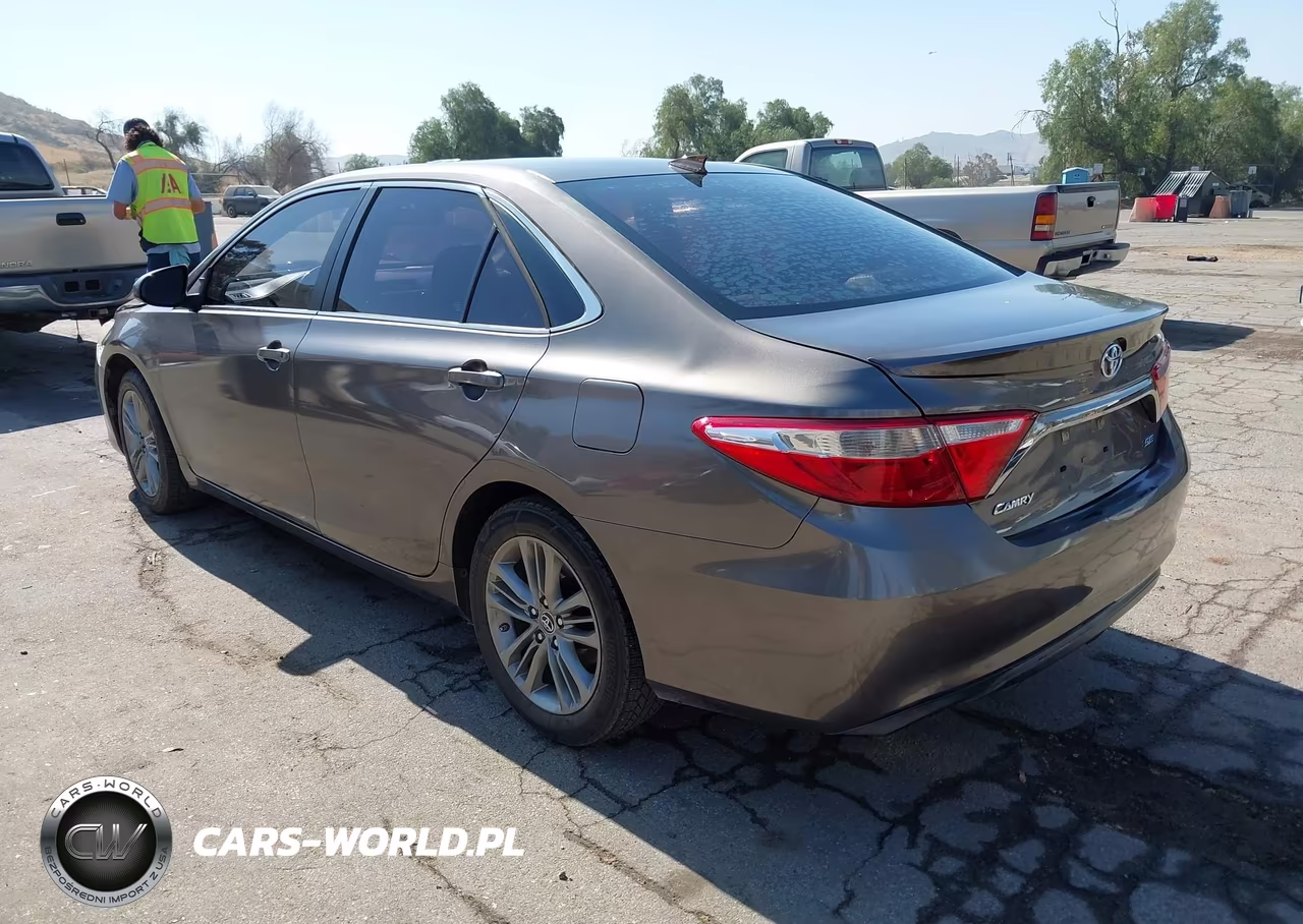 2016 Toyota Camry Se VIN:4T1BF1FK6GU161487 - 3