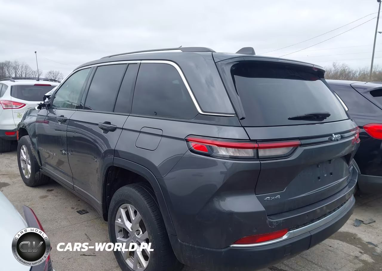 2022 Jeep Grand Cherokee Limited 4X4 VIN:1C4RJHBG2N8549558 - 3