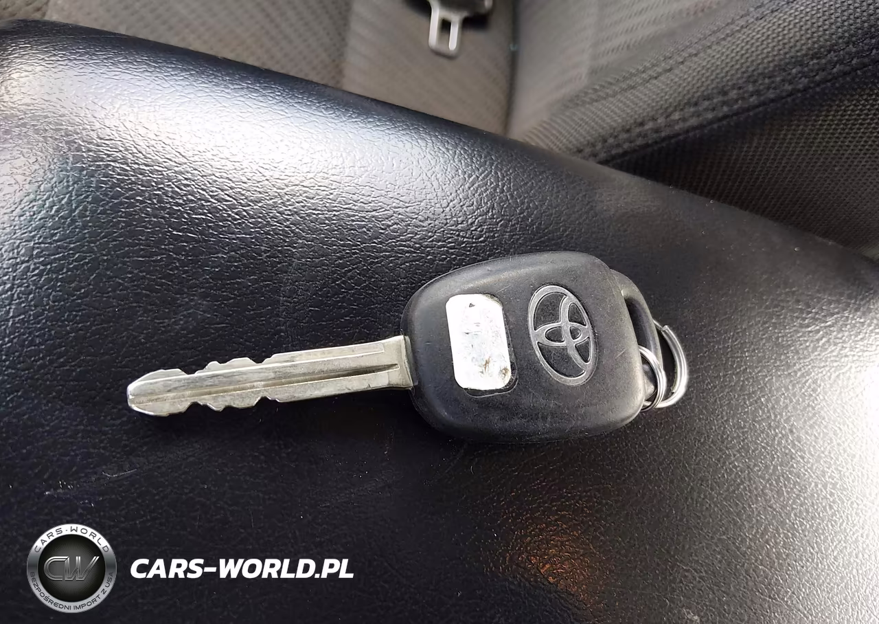 2017 Toyota Camry Le VIN:4T1BF1FK7HU446894 - 11