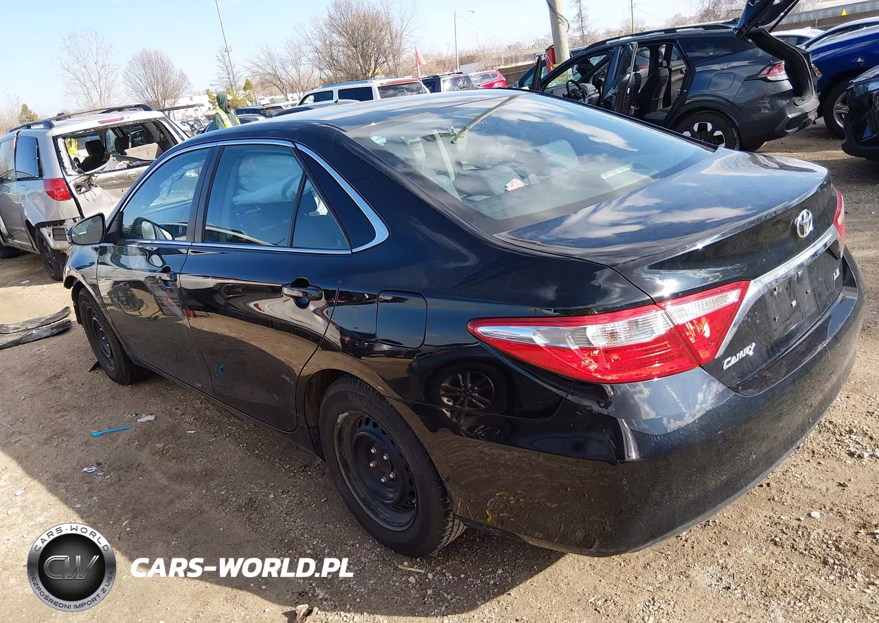 2017 Toyota Camry Le VIN:4T1BF1FK7HU446894 - 3