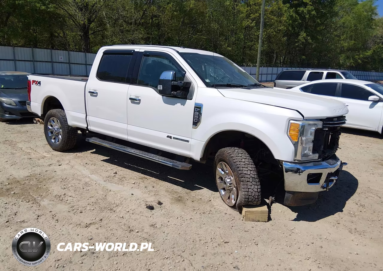 2017 Ford F-250 Lariat – zdjęcie 1 z 22