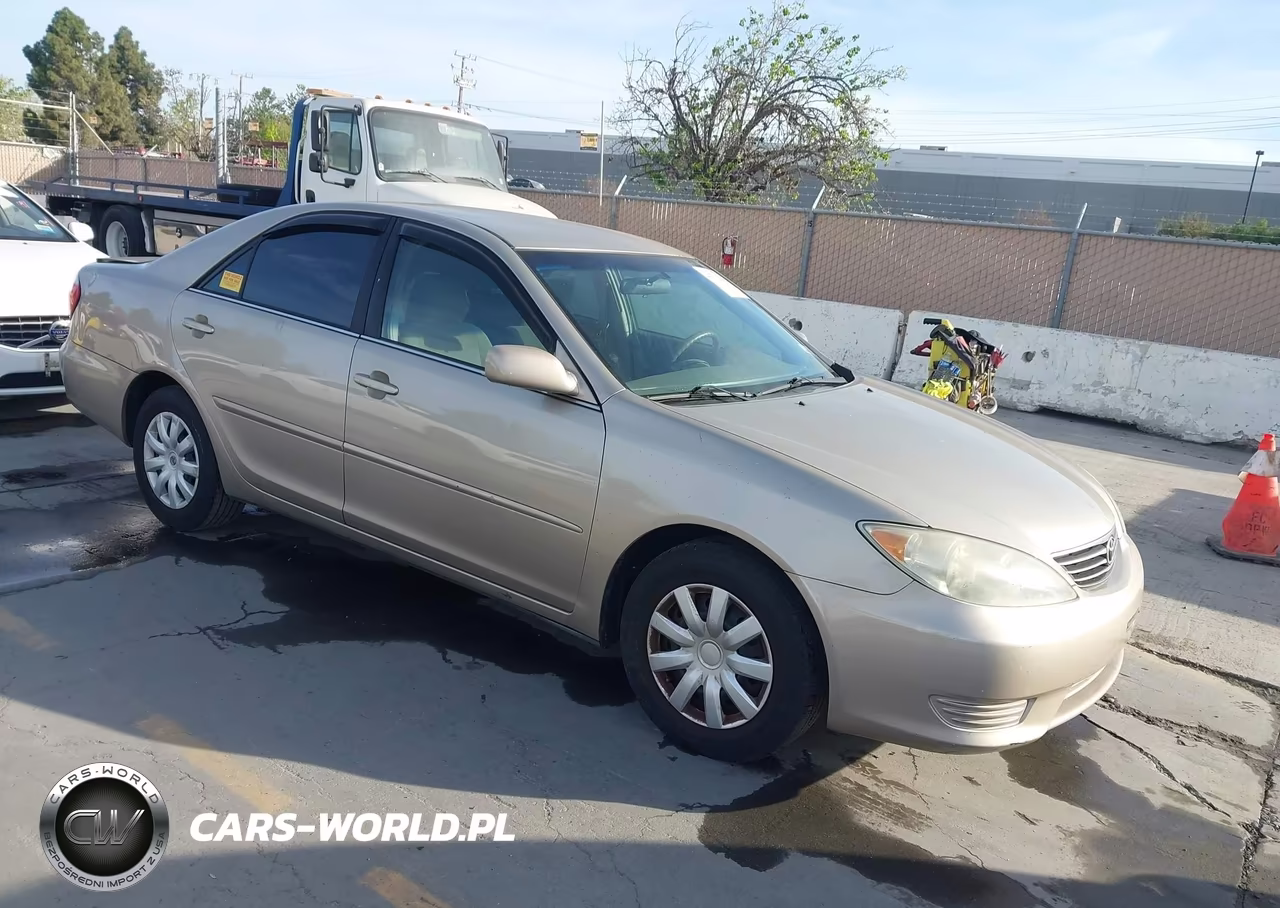 2005 Toyota Camry Le