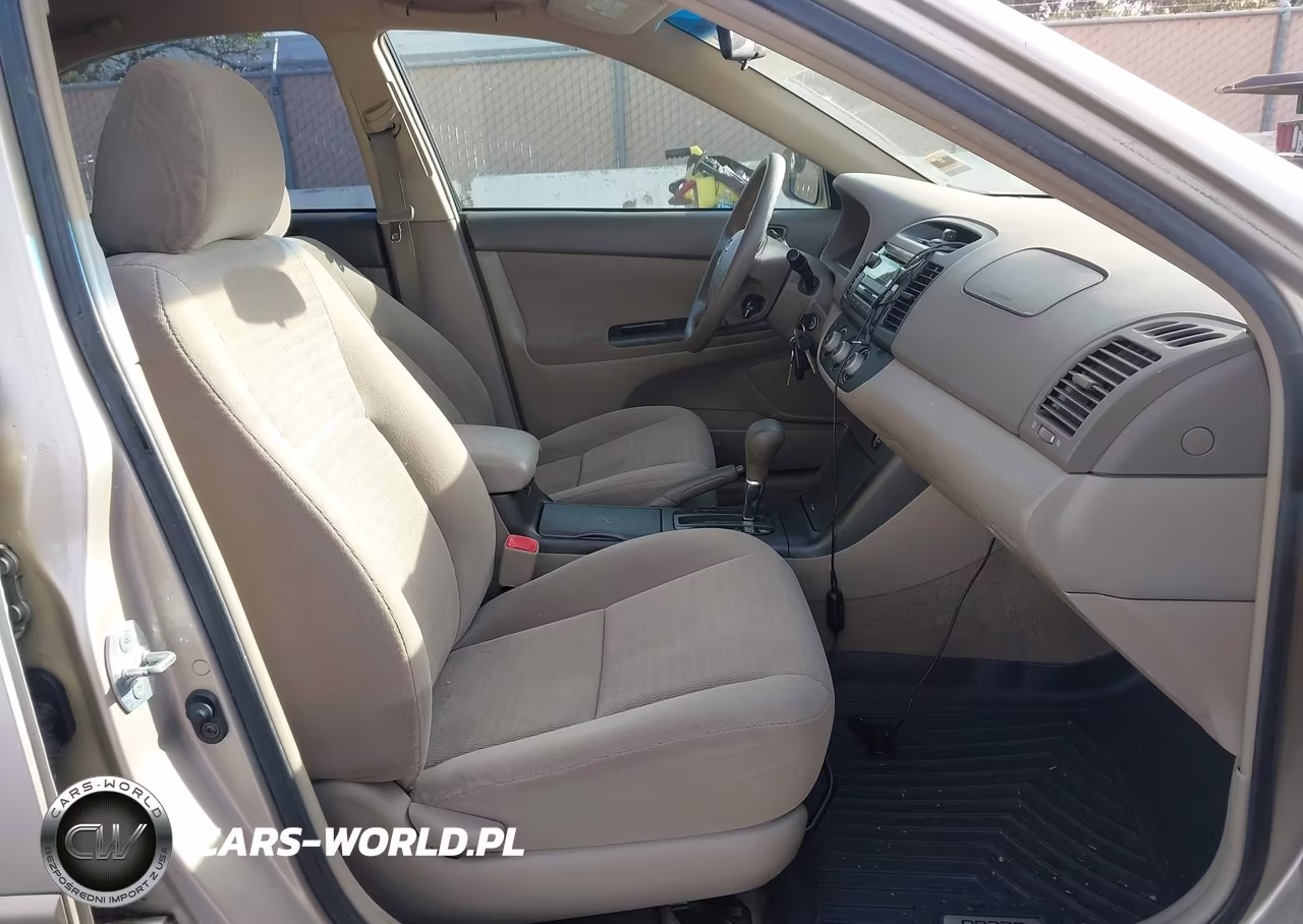 2005 Toyota Camry Le VIN:4T1BE32K55U101881 - 5