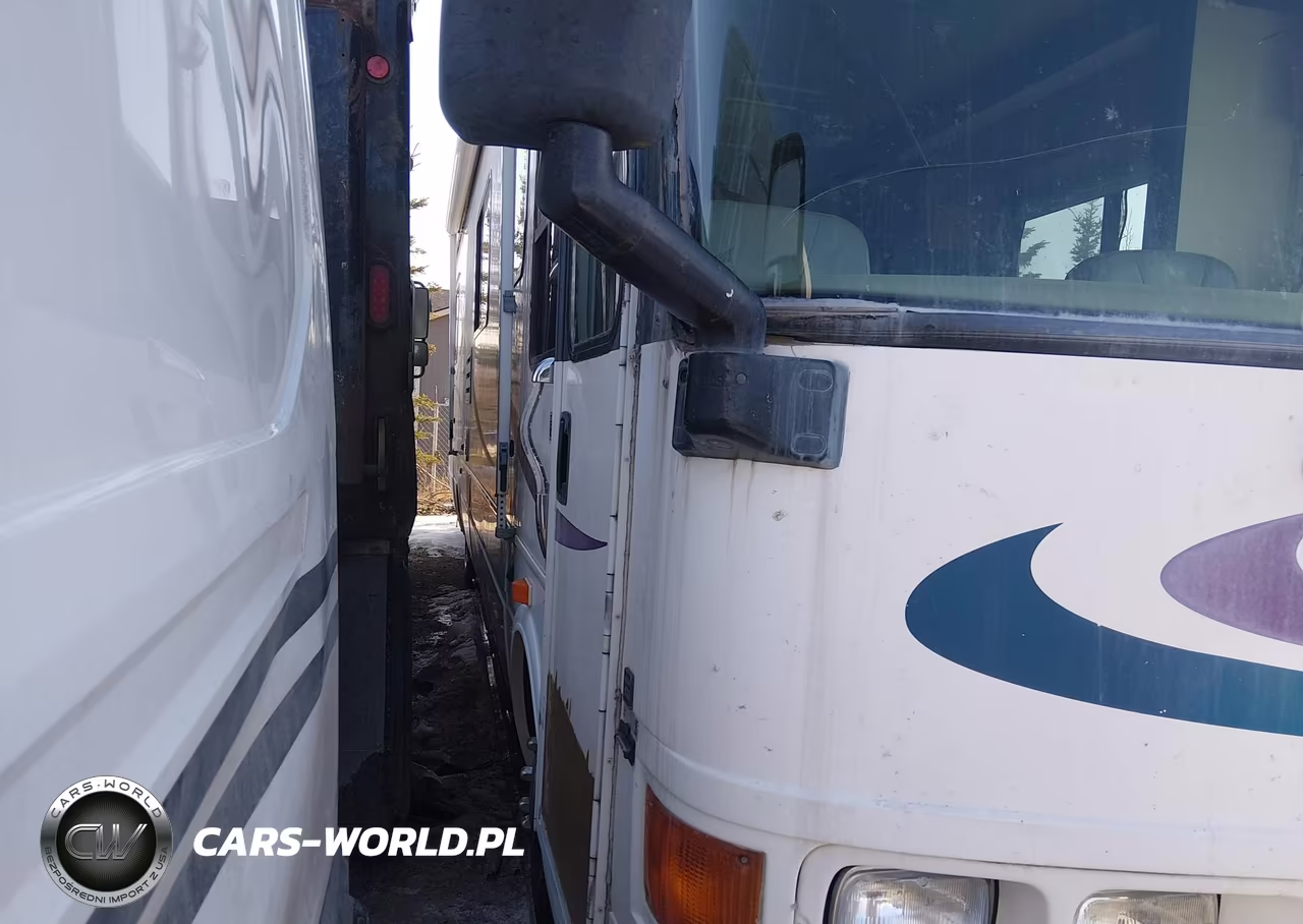 2000 Freightliner Chassis X Line Motor Home