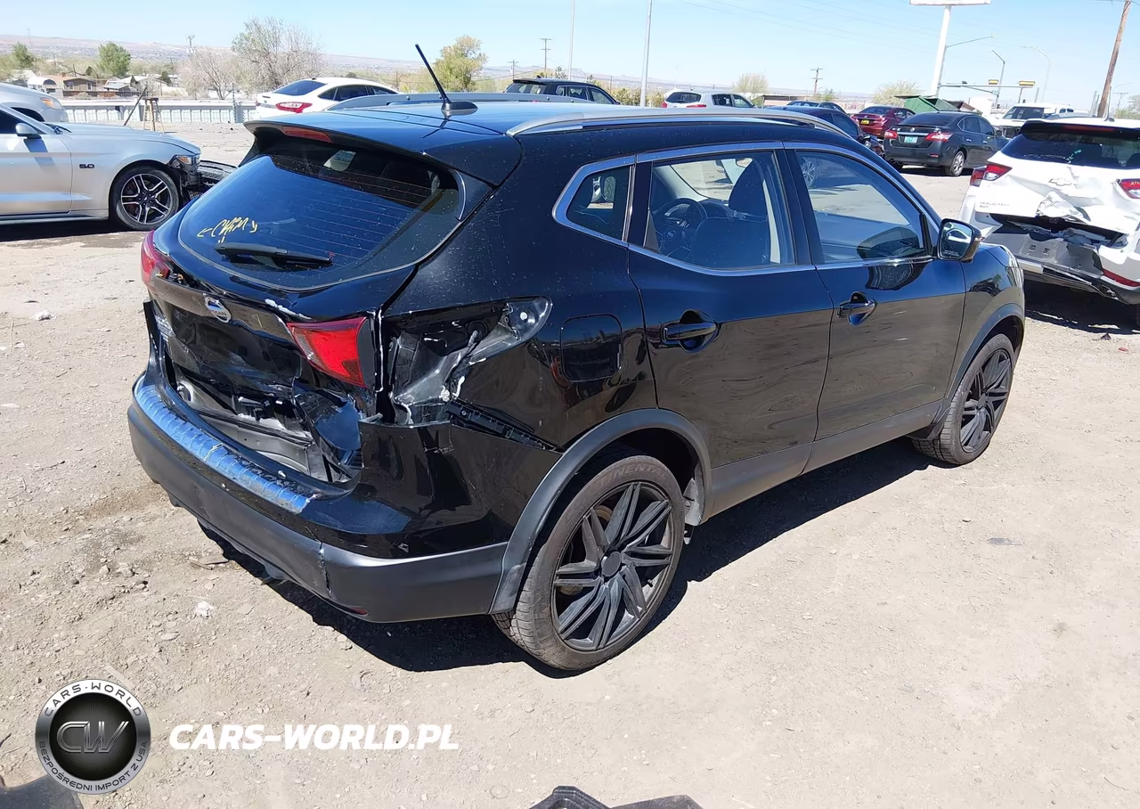 2018 Nissan Rogue Sport Sl VIN:JN1BJ1CR6JW293846 - 4