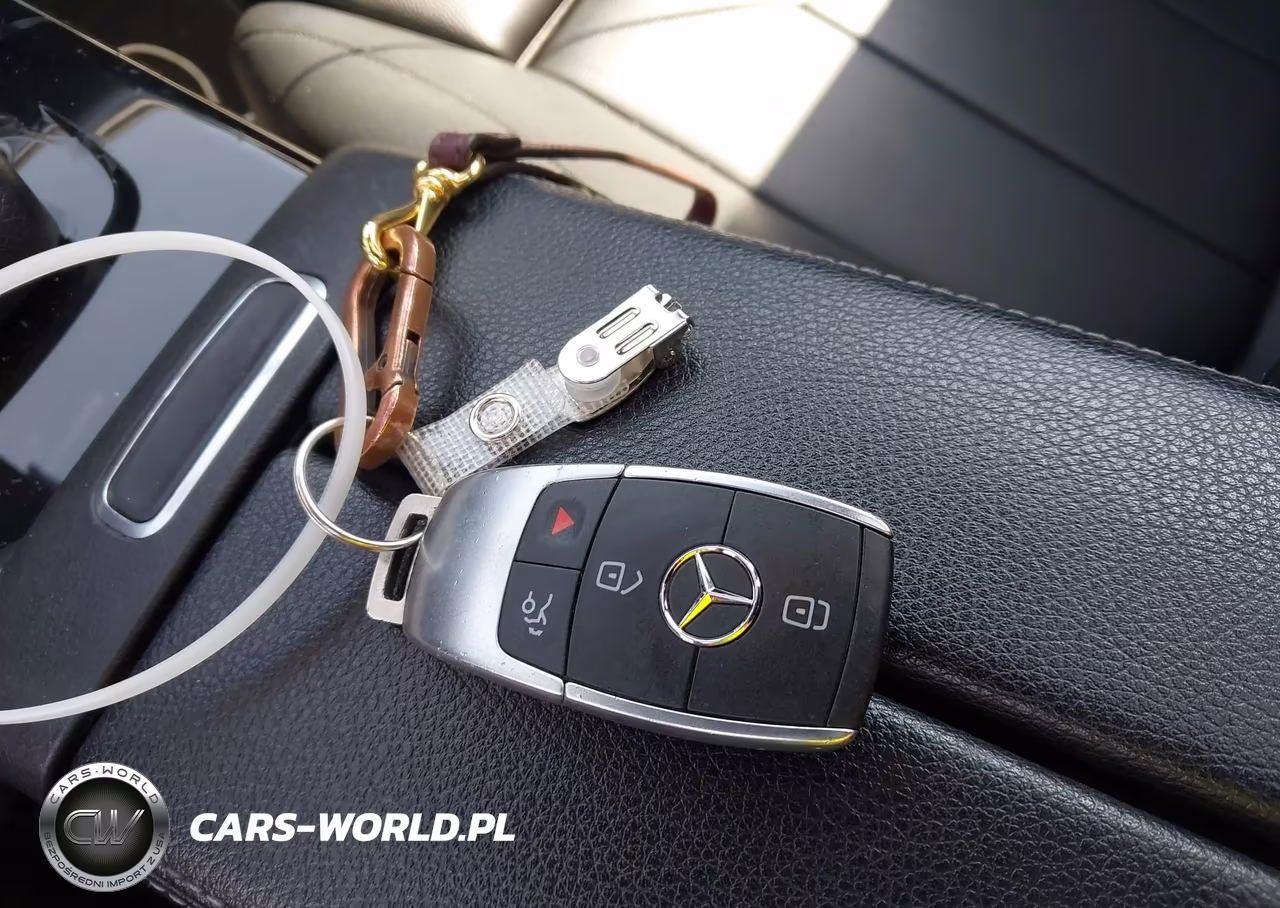 2020 Mercedes-Benz A 220 4Matic VIN:W1K3G4FB0LW043740 - 11