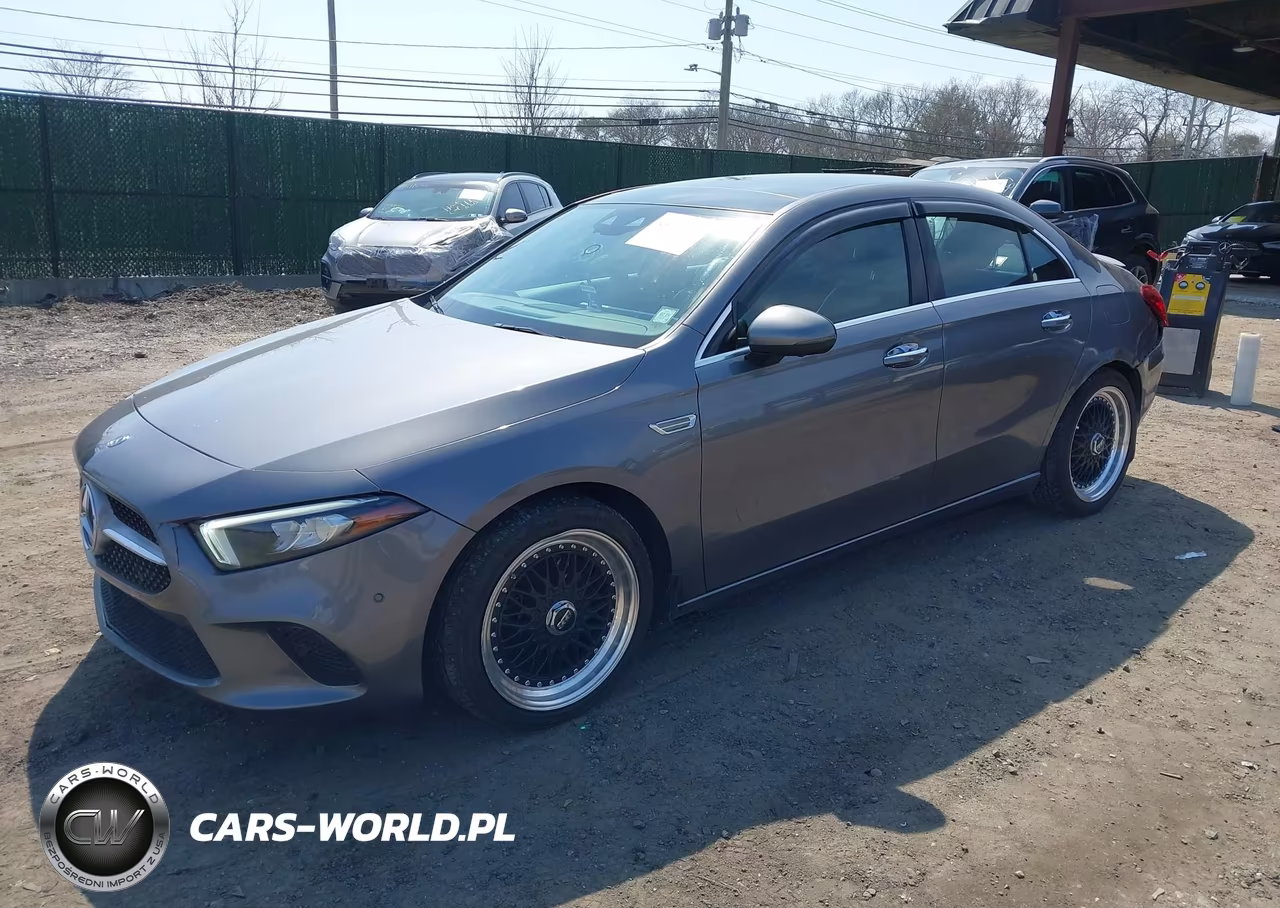 2020 Mercedes-Benz A 220 4Matic VIN:W1K3G4FB0LW043740 - 2