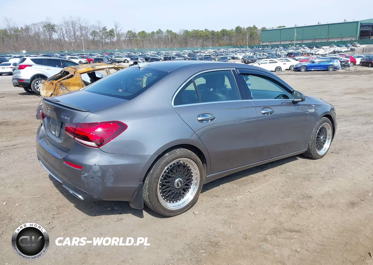2020 Mercedes-Benz A 220 4Matic VIN:W1K3G4FB0LW043740 - 4