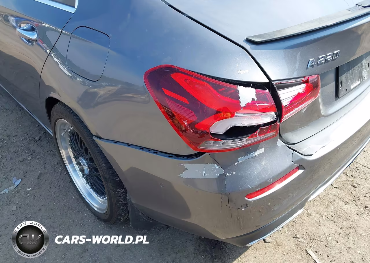 2020 Mercedes-Benz A 220 4Matic VIN:W1K3G4FB0LW043740 - 6