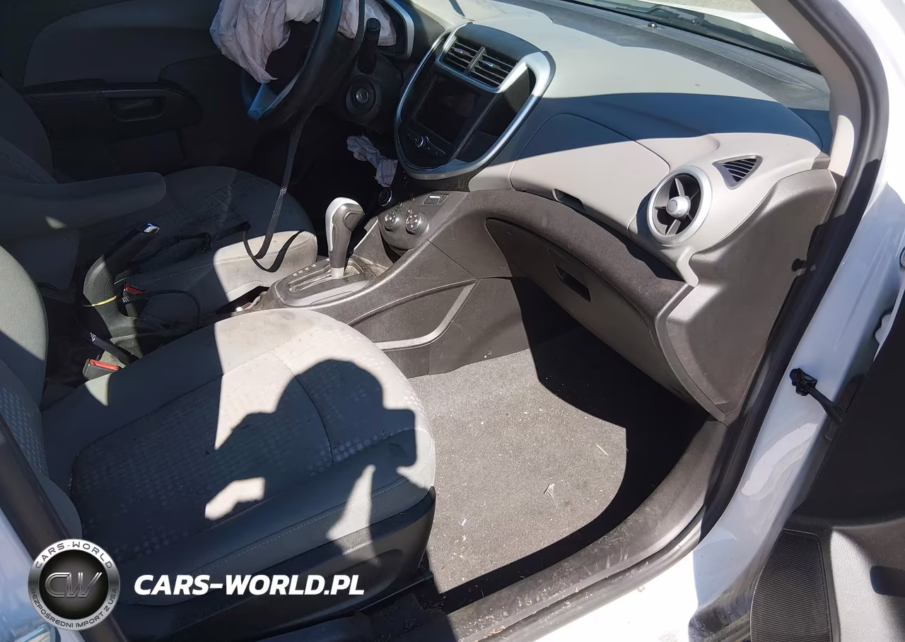 2019 Chevrolet Sonic Lt Auto VIN:1G1JG6SB4K4143166 - 8