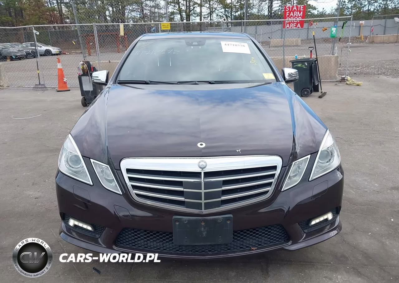 2010 Mercedes-Benz E 550 4Matic VIN:WDDHF9AB1AA214955 - 12