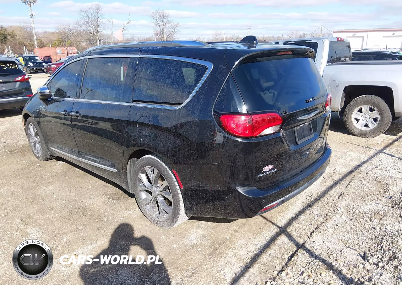 2018 Chrysler Pacifica Limited VIN:2C4RC1GG0JR117852 - 3