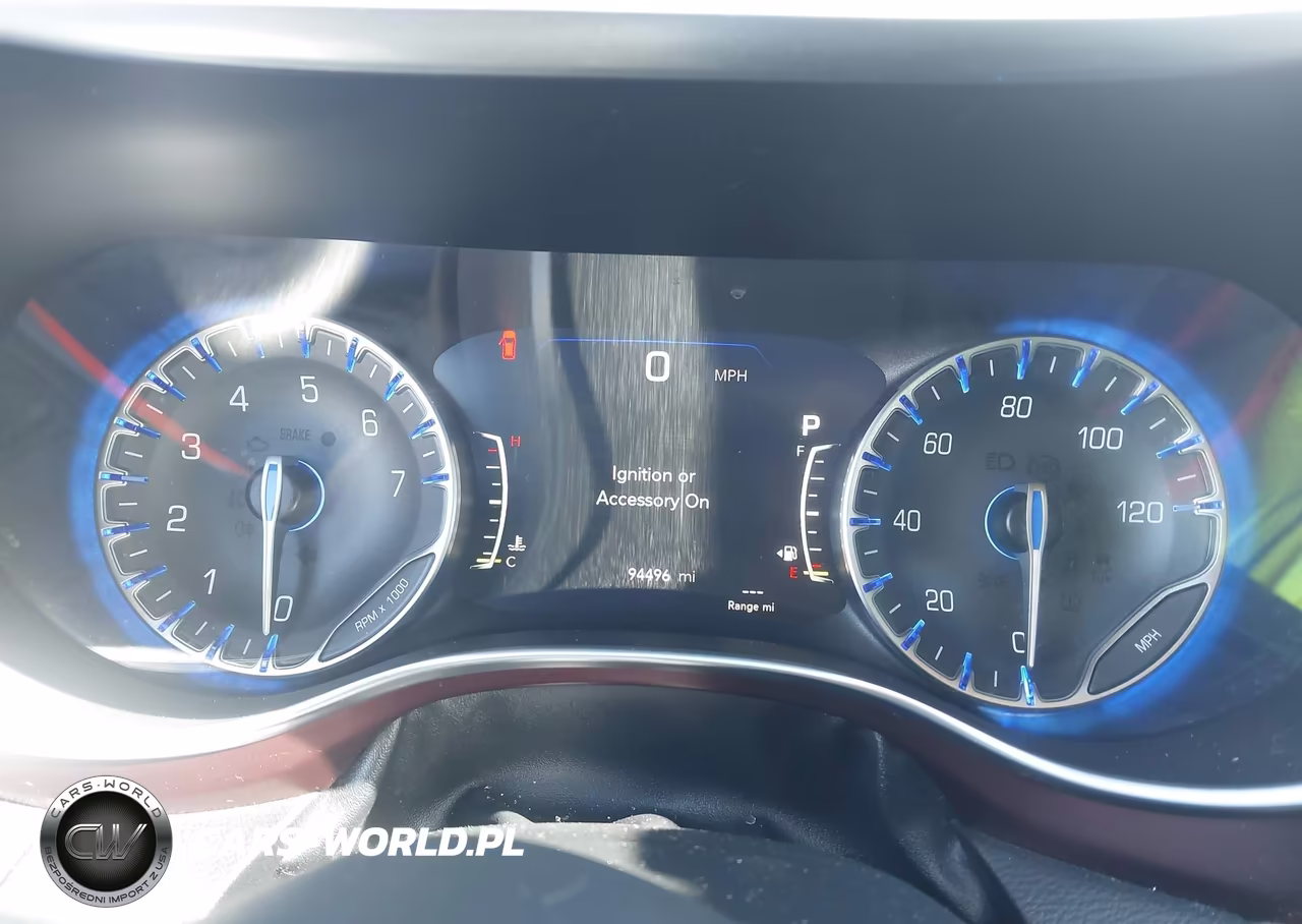 2018 Chrysler Pacifica Limited VIN:2C4RC1GG0JR117852 - 7