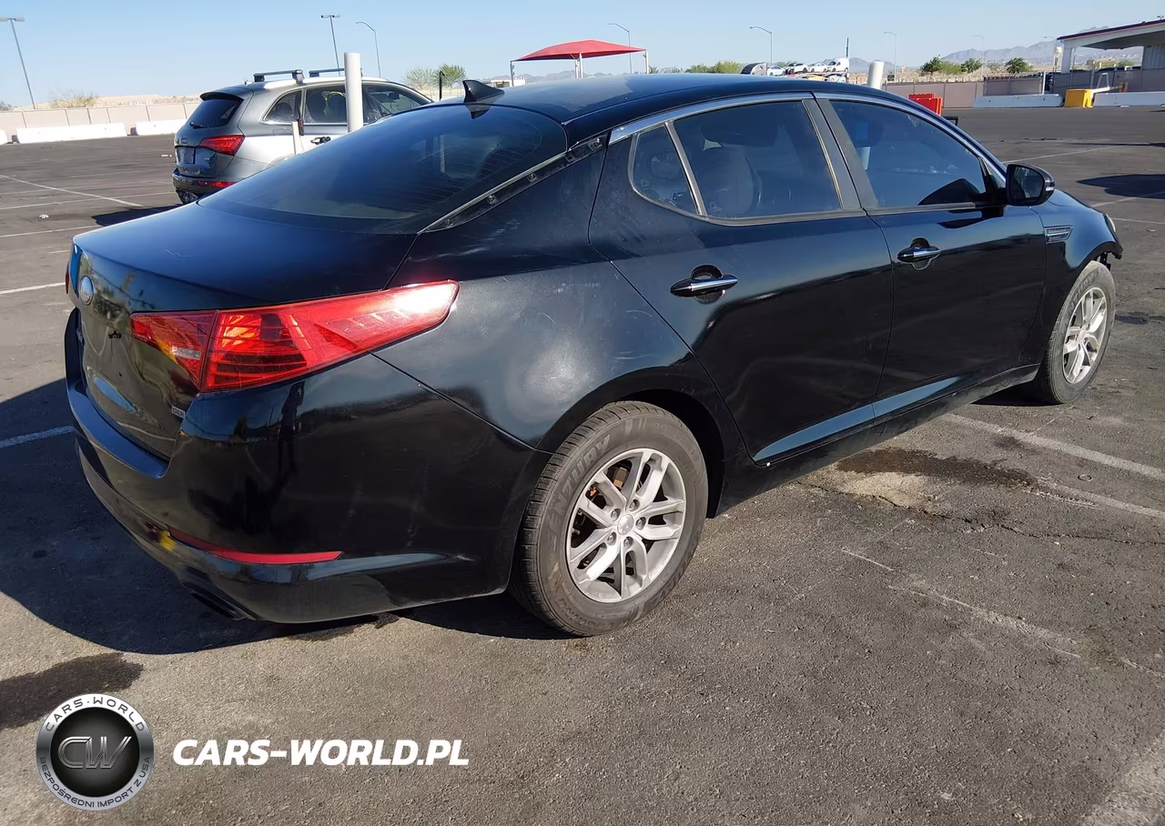 2013 Kia Optima Lx VIN:5XXGM4A75DG217389 - 4