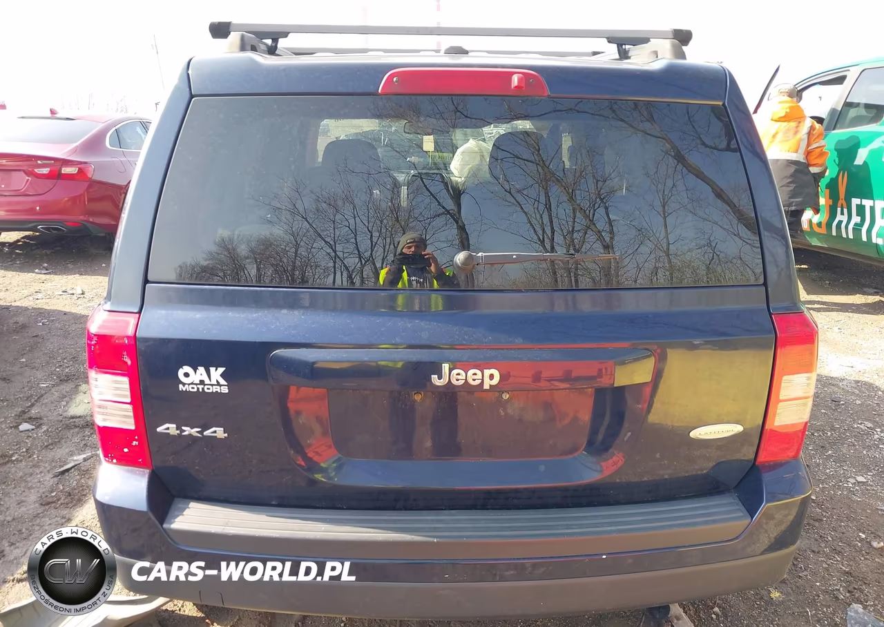 2015 Jeep Patriot Latitude VIN:1C4NJRFB1FD183927 - 16