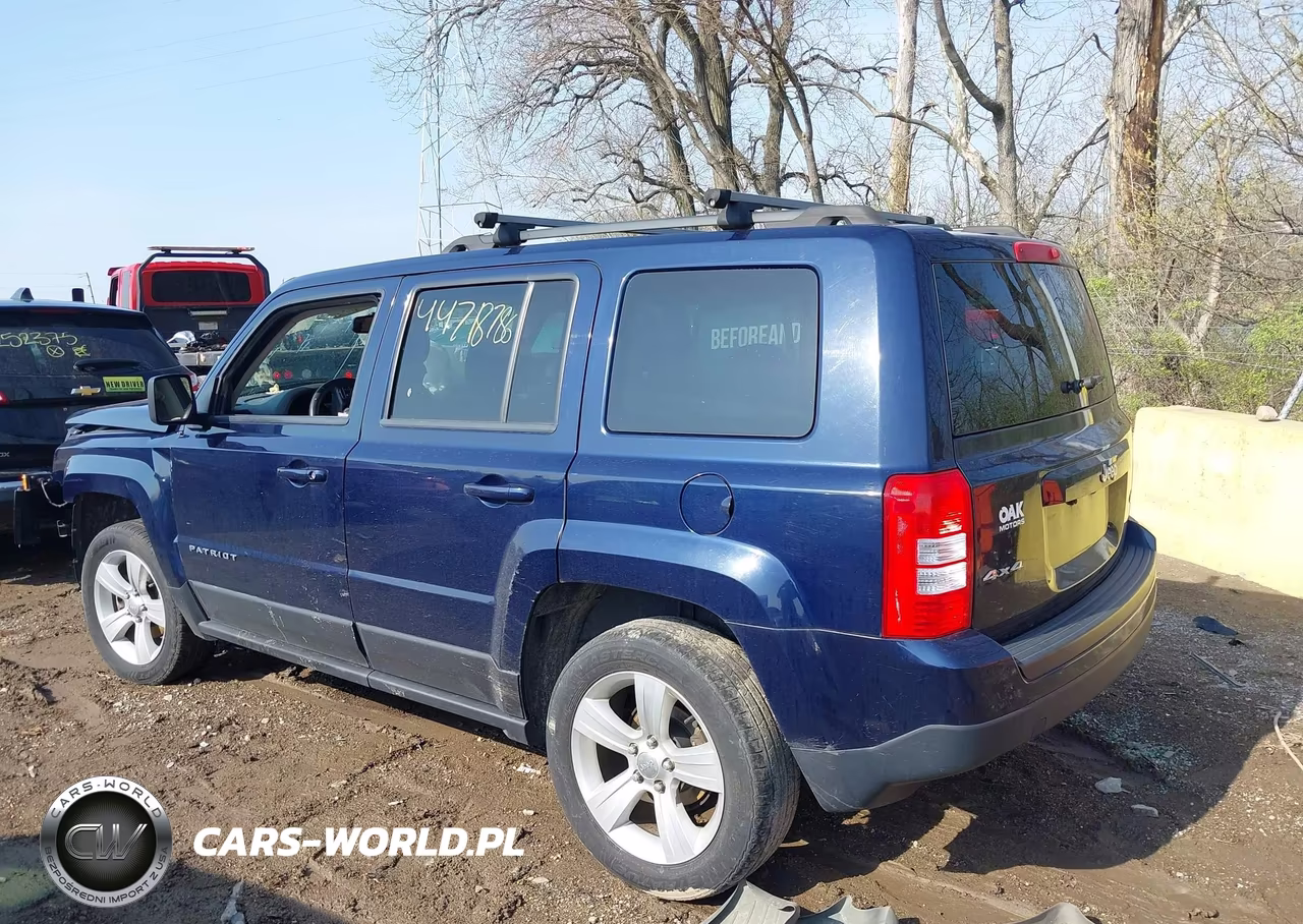 2015 Jeep Patriot Latitude VIN:1C4NJRFB1FD183927 - 3