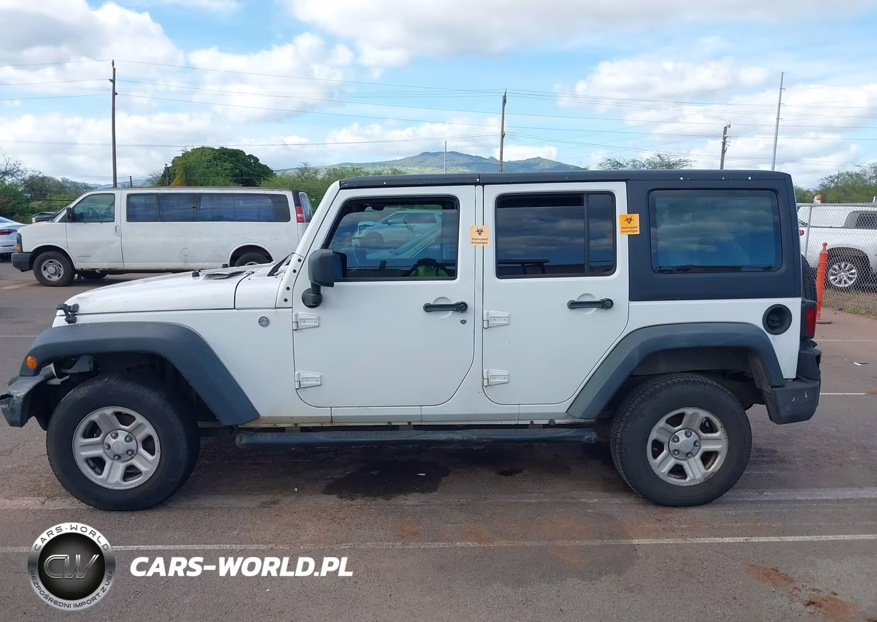 2013 Jeep Wrangler Unlimited Sport VIN:1C4BJWDG1DL550764 - 14