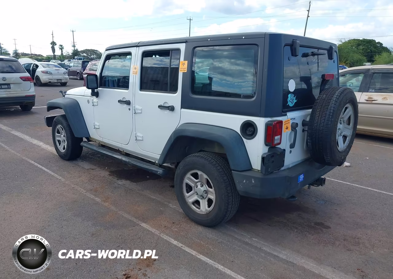 2013 Jeep Wrangler Unlimited Sport VIN:1C4BJWDG1DL550764 - 3