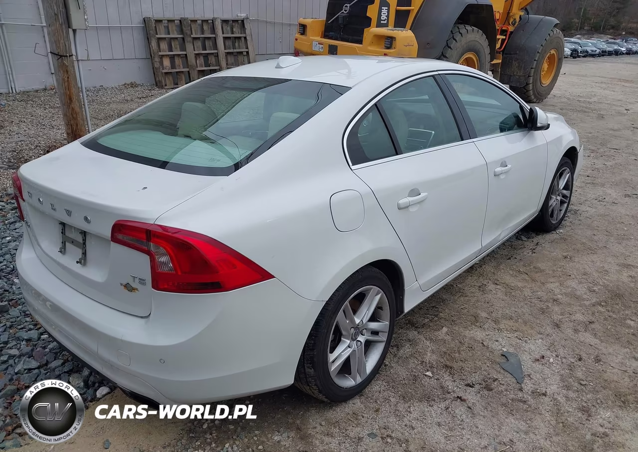 2015 Volvo S60 T5 Premier VIN:YV126MFK6F1361107 - 4