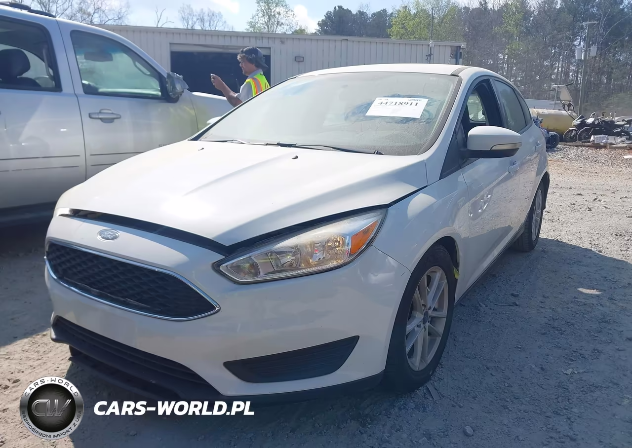 2017 Ford Focus Se VIN:1FADP3K26HL265115 - 2