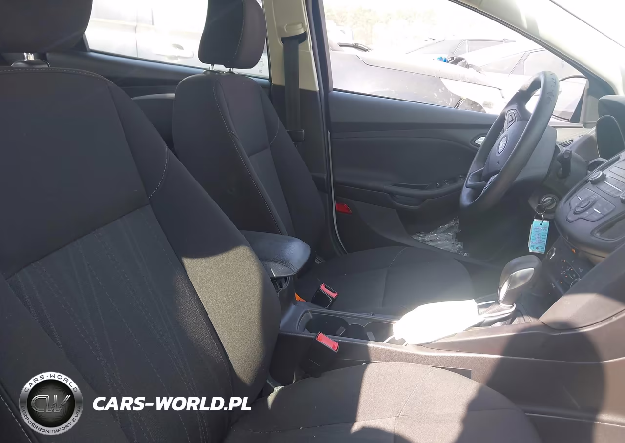 2017 Ford Focus Se VIN:1FADP3K26HL265115 - 5