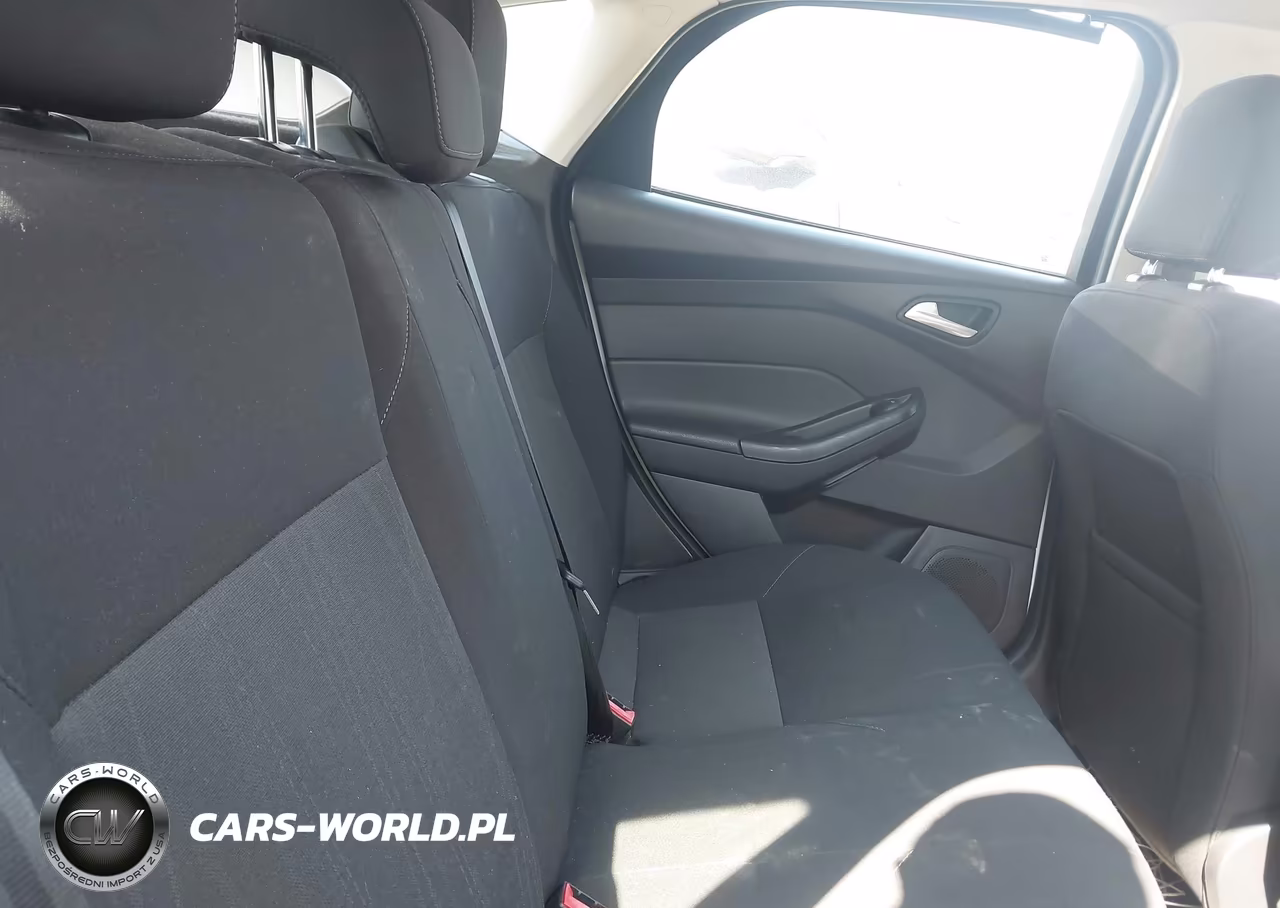 2017 Ford Focus Se VIN:1FADP3K26HL265115 - 8