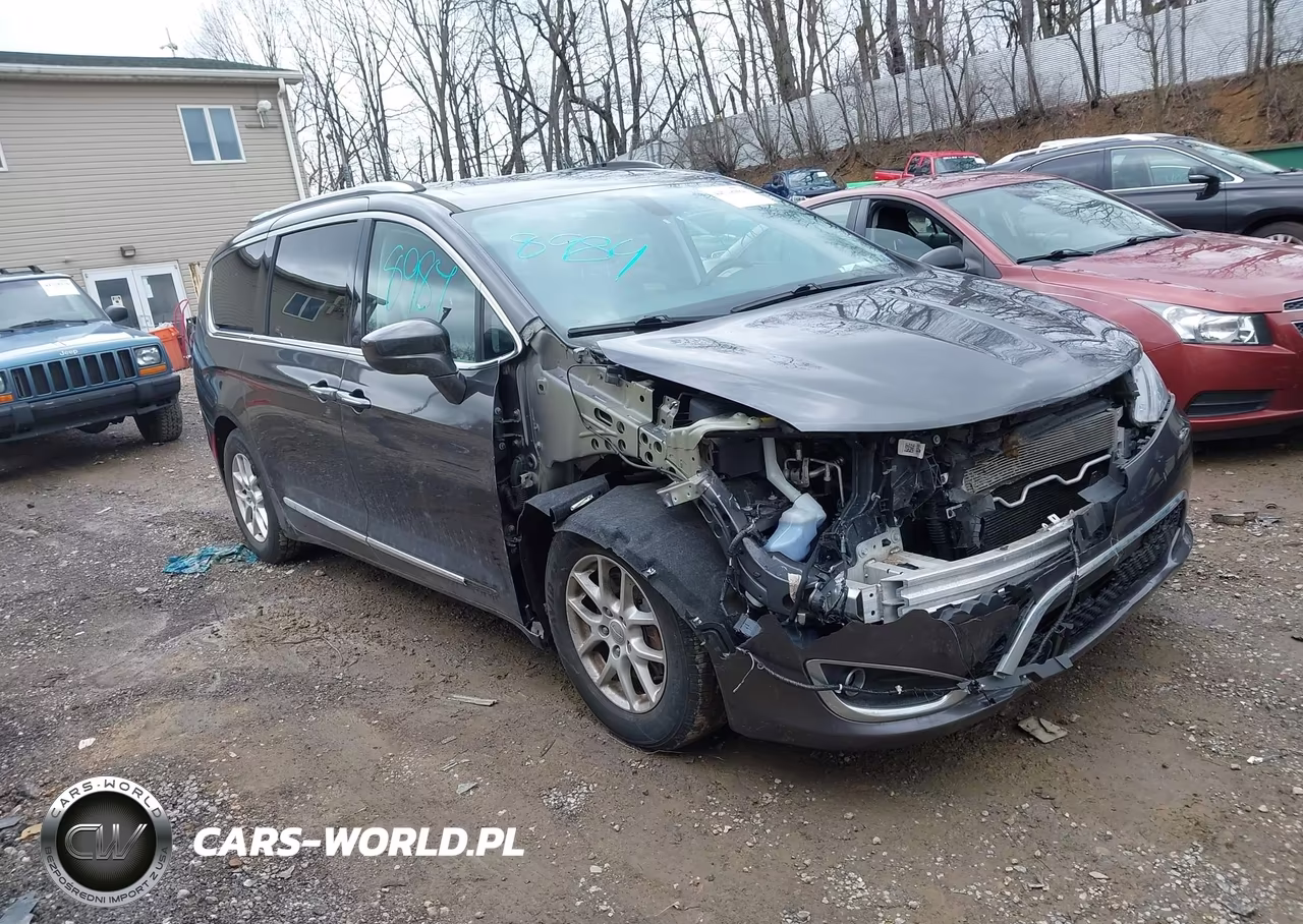 2020 Chrysler Pacifica Touring L