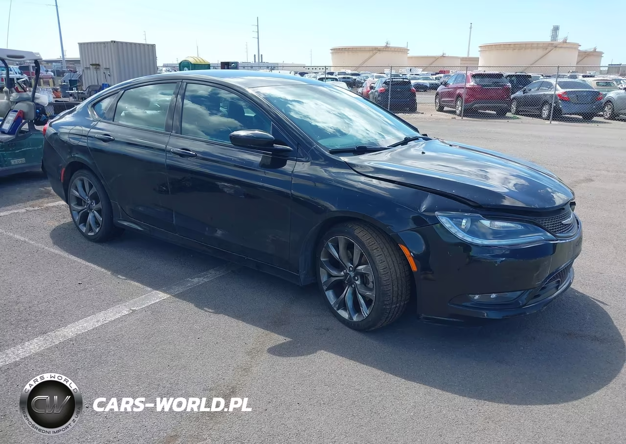 2015 Chrysler 200 S – zdjęcie 1 z 16