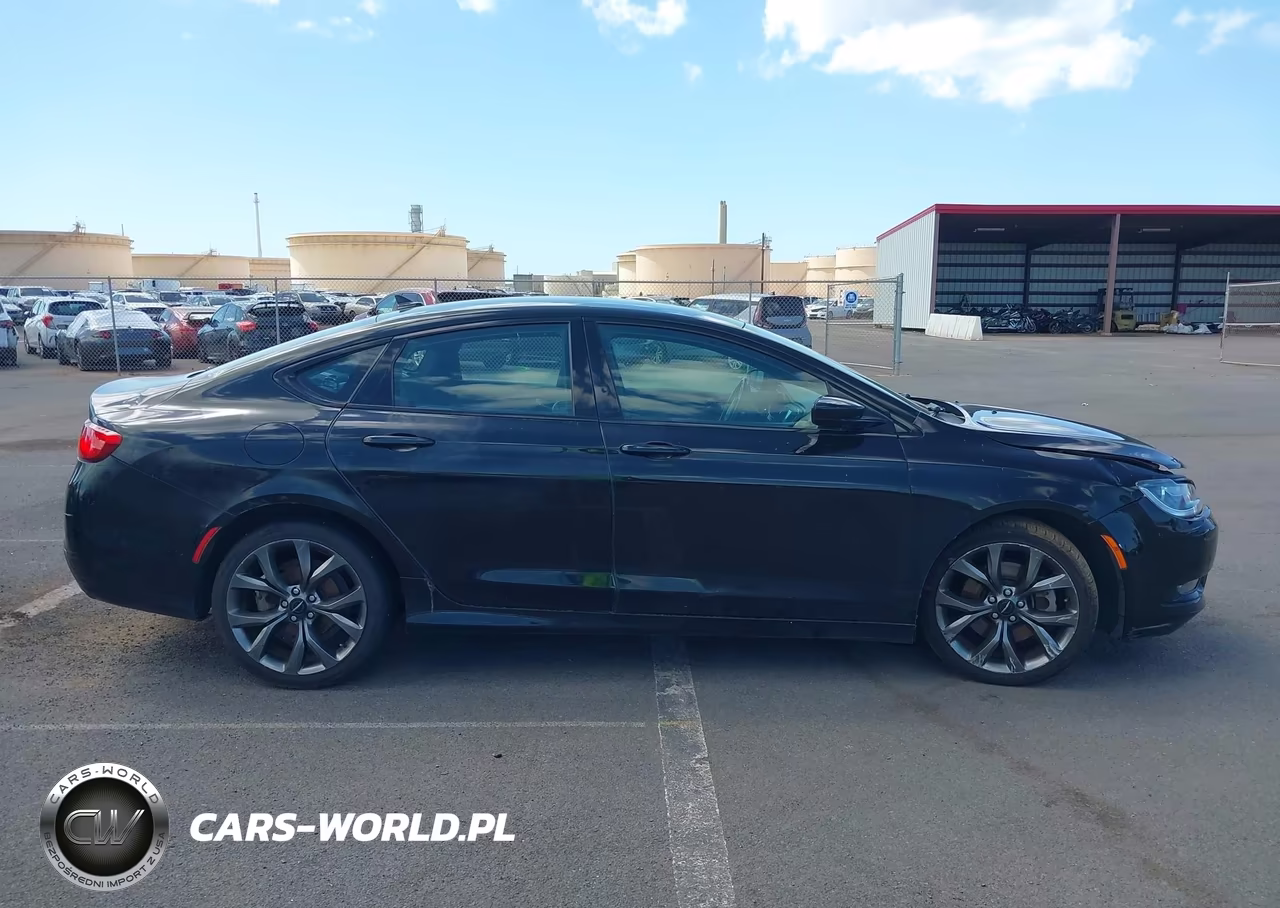 2015 Chrysler 200 S VIN:1C3CCCBB7FN558139 - 13