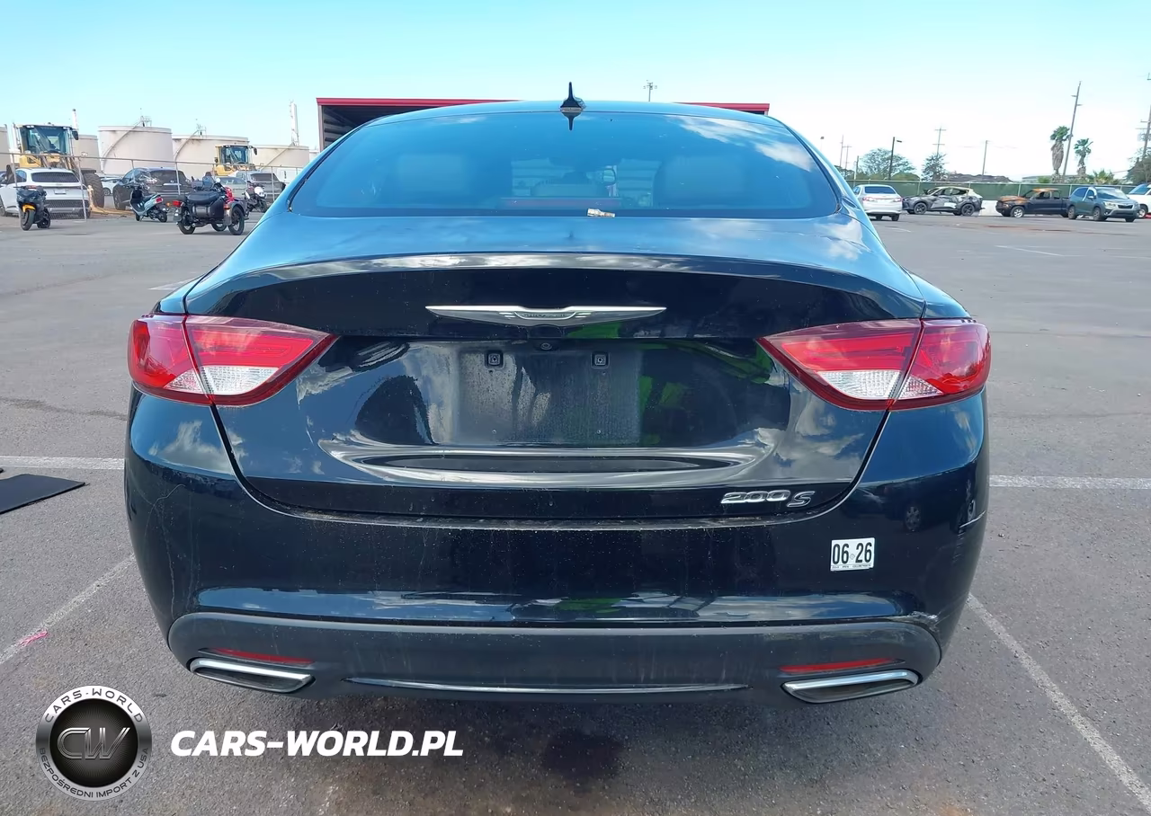2015 Chrysler 200 S VIN:1C3CCCBB7FN558139 - 16