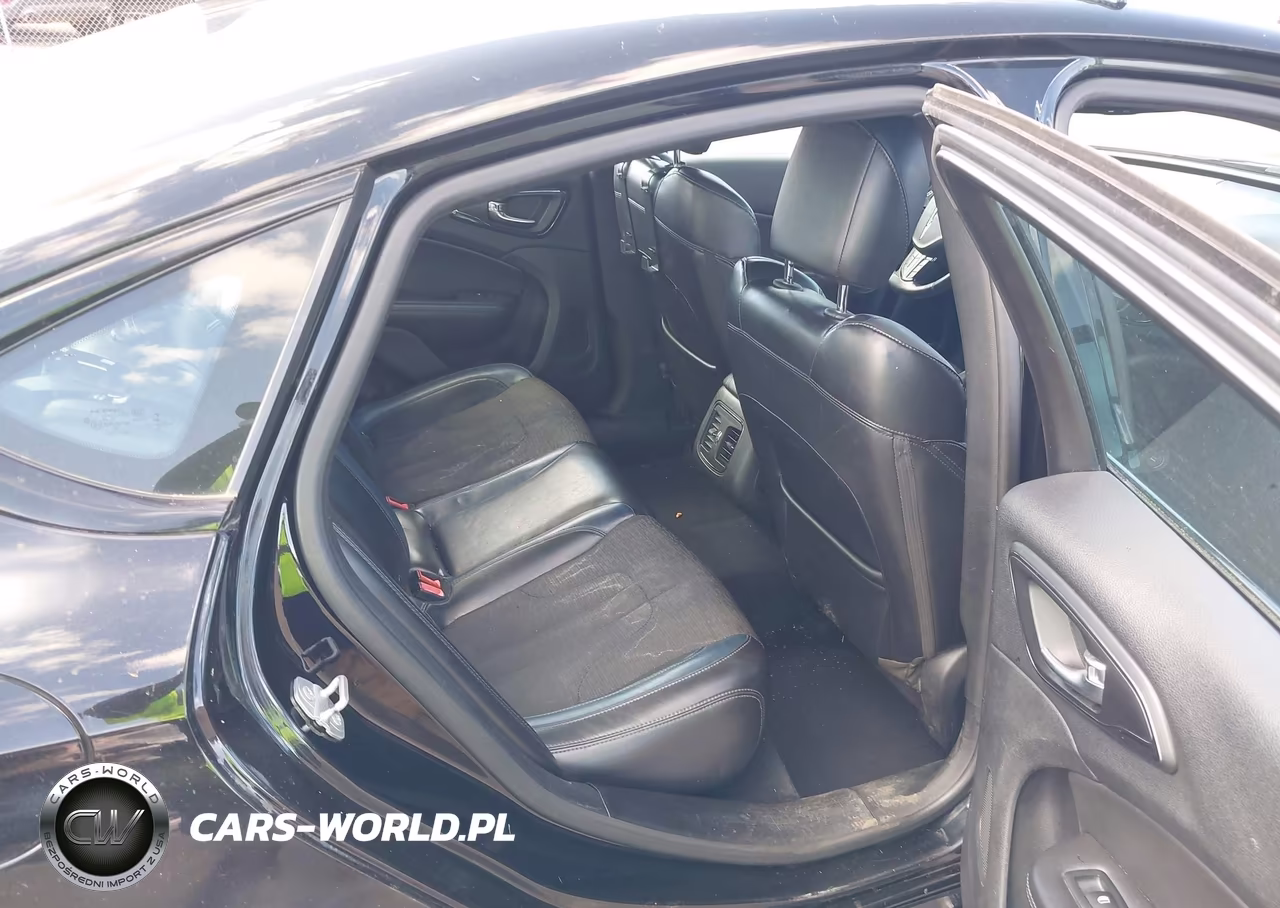 2015 Chrysler 200 S VIN:1C3CCCBB7FN558139 - 8