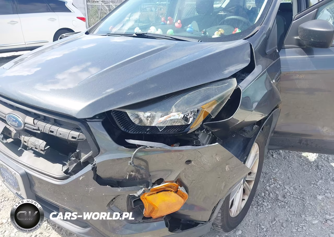 2018 Ford Escape S VIN:1FMCU0F73JUB79727 - 6