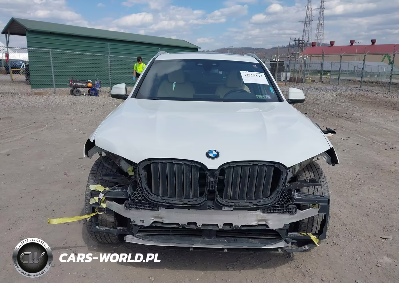 2018 BMW X3 xDrive30I VIN:5UXTR9C5XJLC73155 - 13