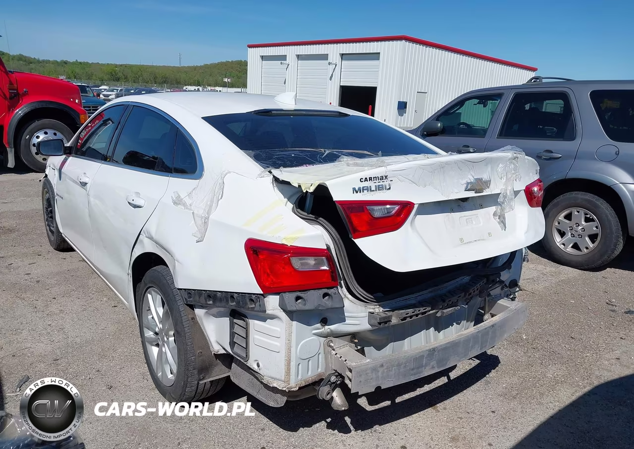 2018 Chevrolet Malibu Lt VIN:1G1ZD5ST3JF122911 - 3