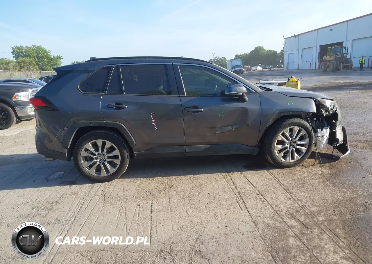 2021 Toyota Rav4 Xle Premium VIN:2T3C1RFV2MW147682 - 13