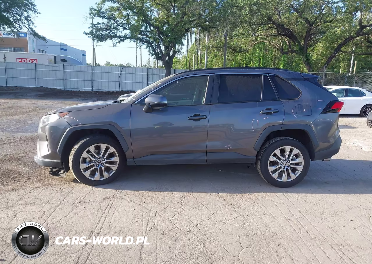 2021 Toyota Rav4 Xle Premium VIN:2T3C1RFV2MW147682 - 14