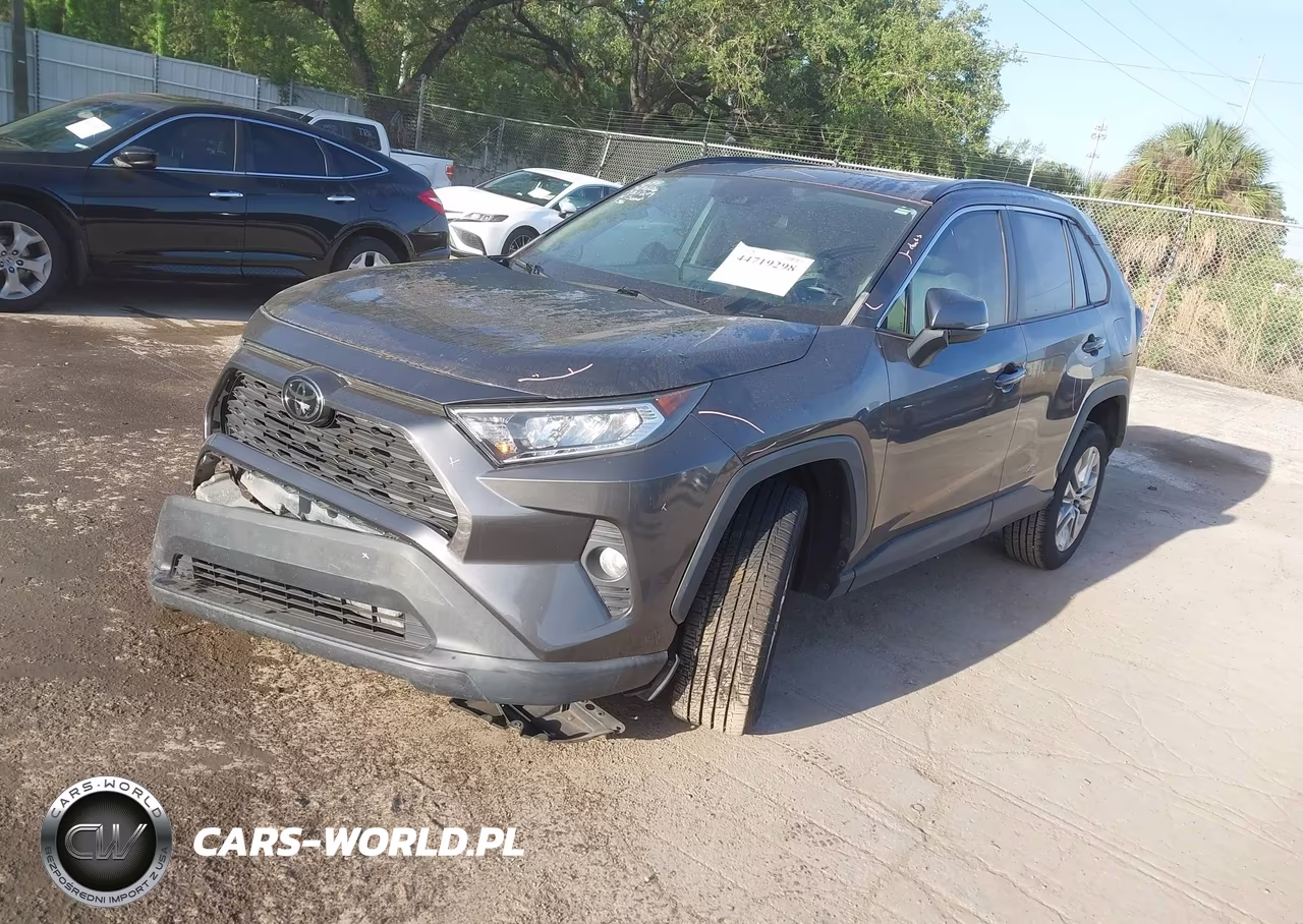 2021 Toyota Rav4 Xle Premium VIN:2T3C1RFV2MW147682 - 2
