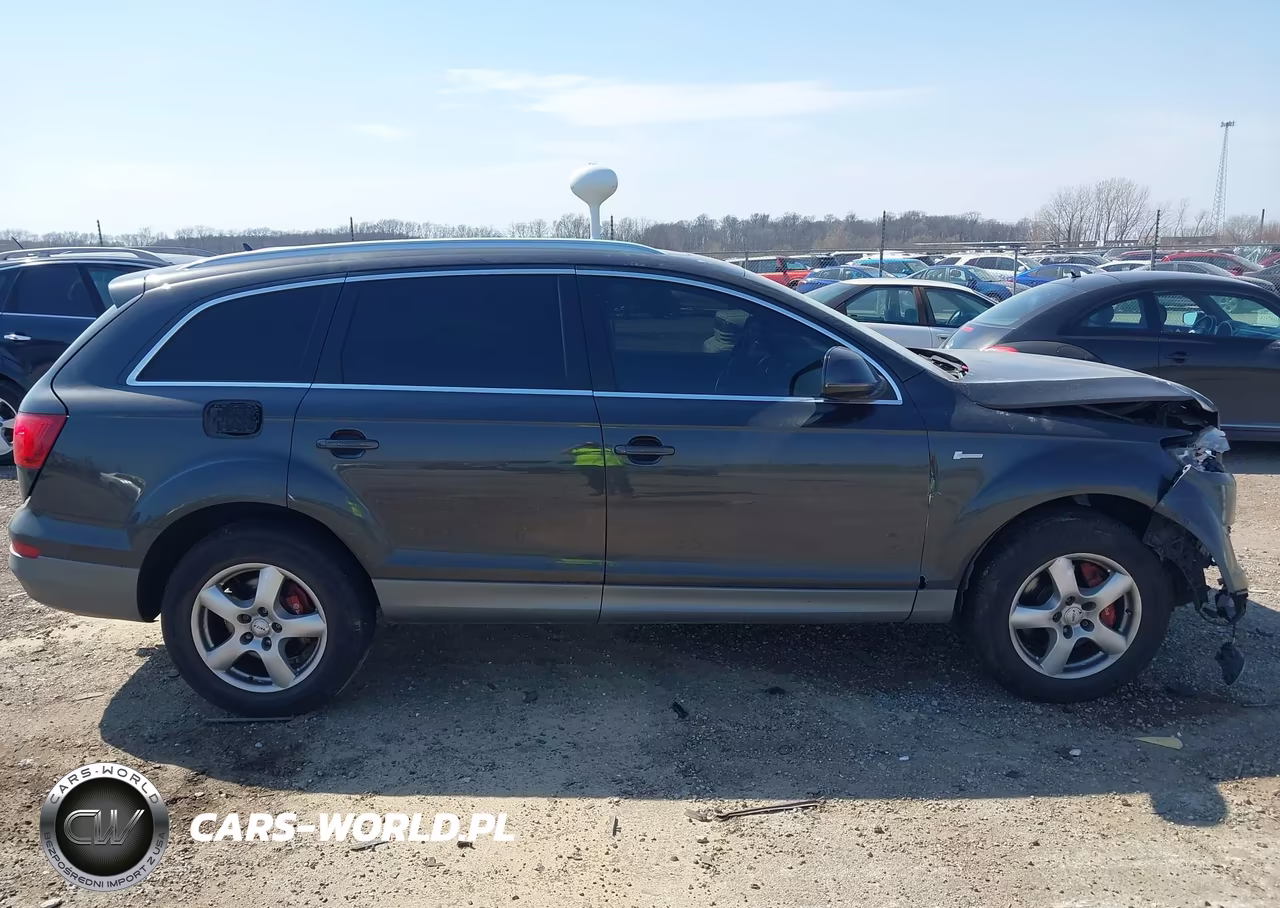 2011 Audi Q7 3.0T Premium VIN:WA1LGAFE6BD005467 - 14