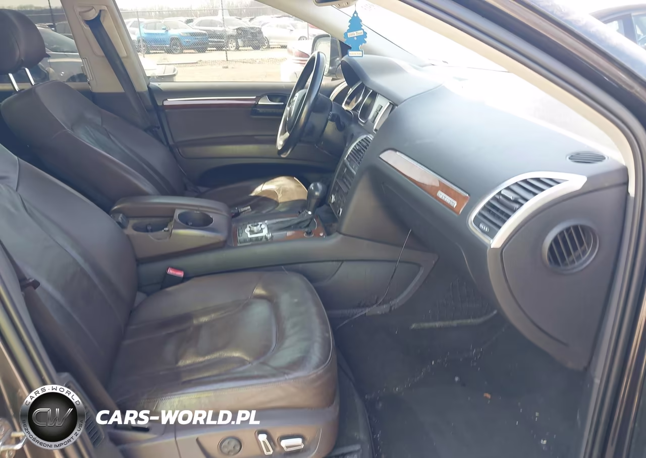 2011 Audi Q7 3.0T Premium VIN:WA1LGAFE6BD005467 - 5